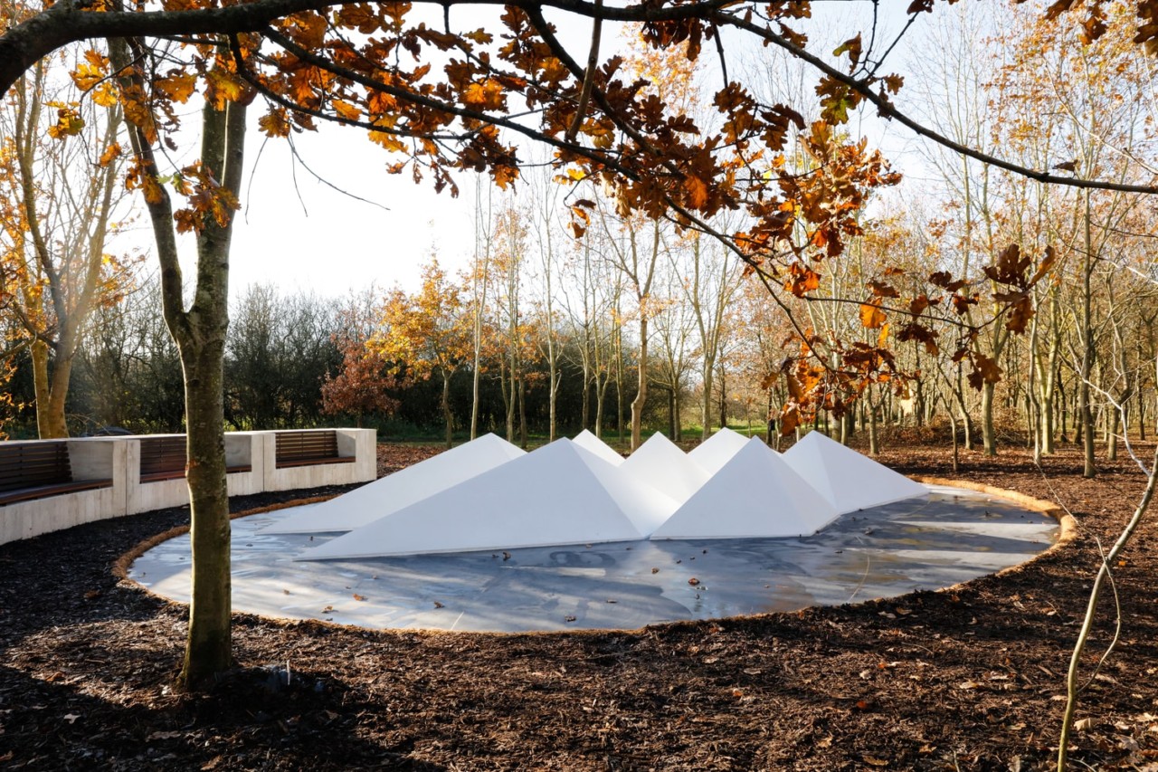 Alison Wilding and Adam Kershaw create the National Memorial to British Victims of Overseas Terrorism