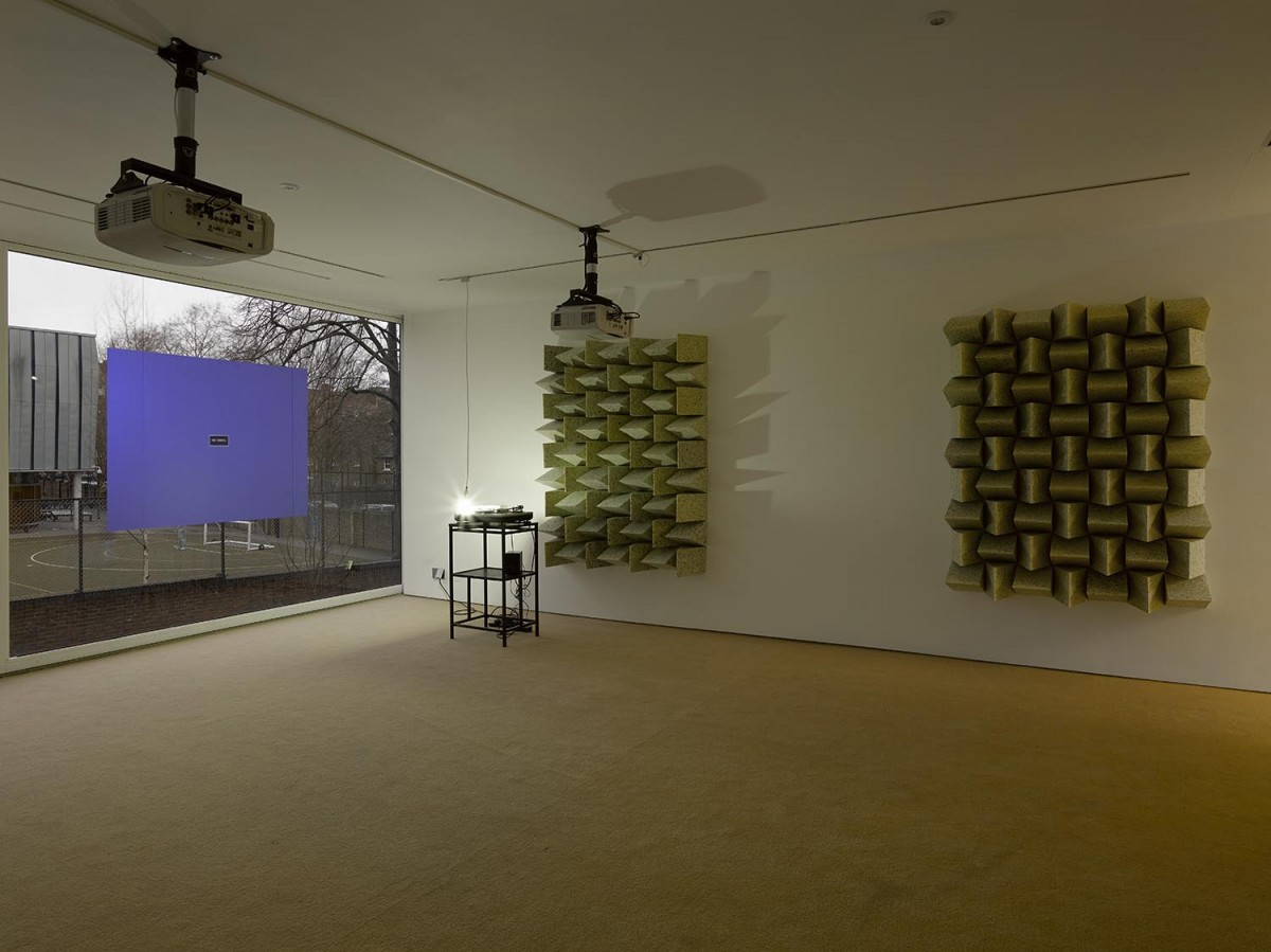 Haroon Mirza, Cross Section of a Revolution, 2011, mixed media, dimensions variable. Cross Section of a Revolution, installation view, 2015. Courtesy Lisson Gallery. © Haroon Mirza; Courtesy Lisson Gallery