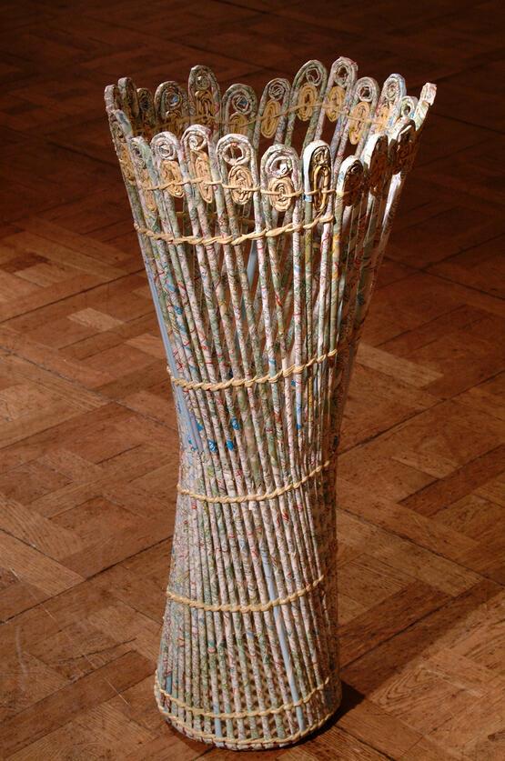 Small basket with handle (1983)