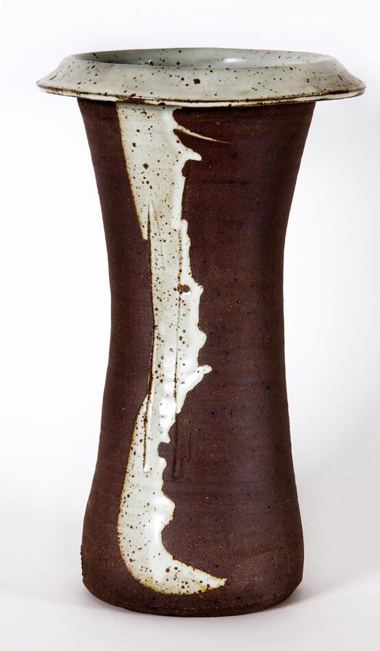 Vase (1977)