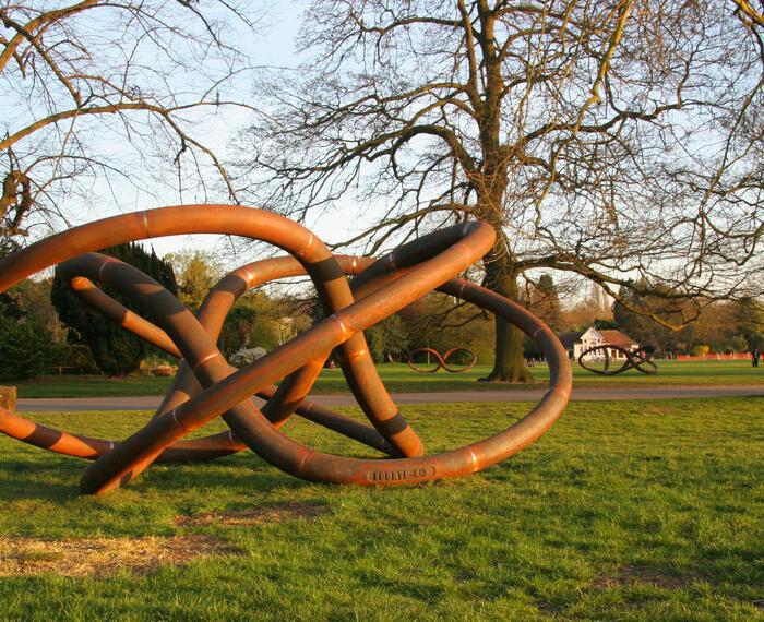 Conrad Shawcross, Three Perpetual Chords, Dulwich Park, photo: Trevor Moore